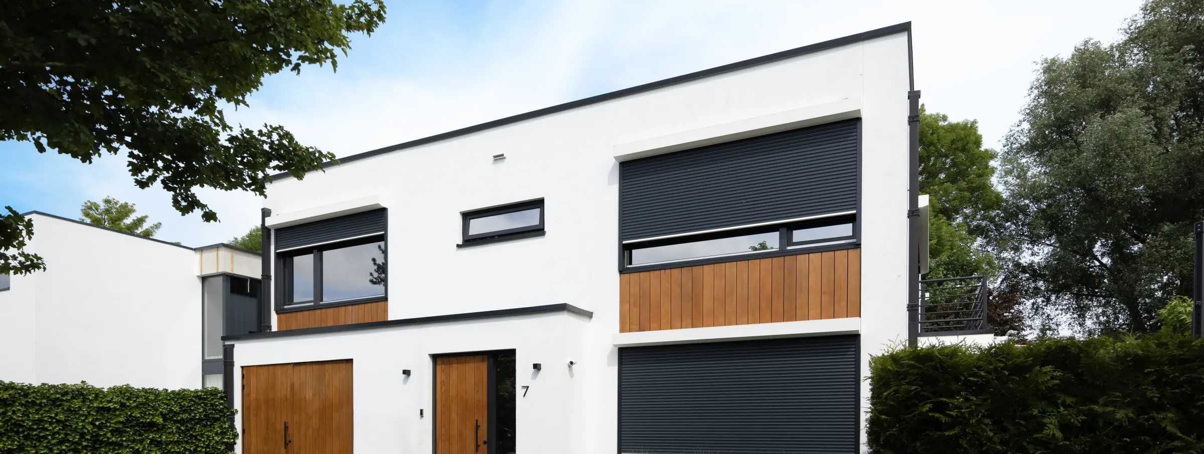 Moderne woning in regio Amsterdam met ROMA PENTO.P rolluiken